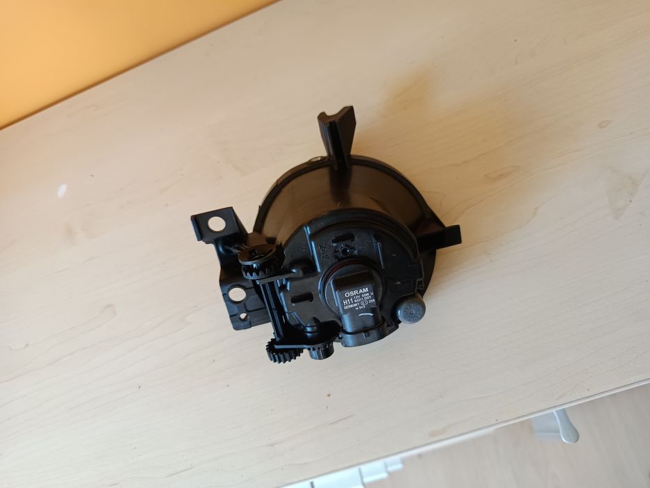 VW Touareg 7LA , Porsche Cayenne 9PA 2007- halogen prawy oryginał