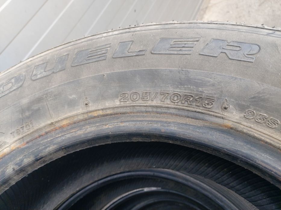 Bridgestone Dueler h/t 684 205/70R15
