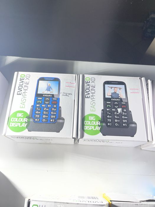 Телефон кнопочний. Мобільний .