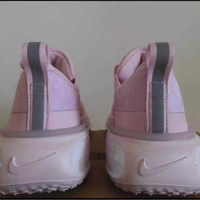 Кроссовки Nike ZoomX Invincible 3