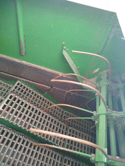 Комбайн зернозбиральний John Deere 1055-1157. Джон Дір 1055