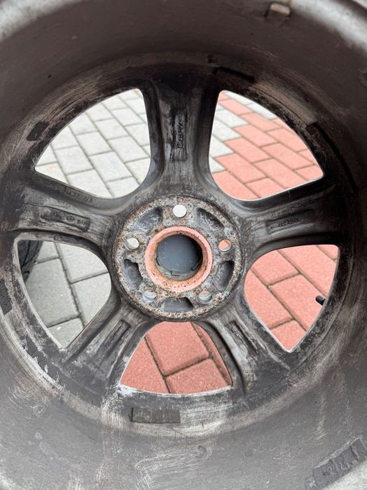 Sprzedam felgi 17 RC Design z oponami  Skoda Karoq