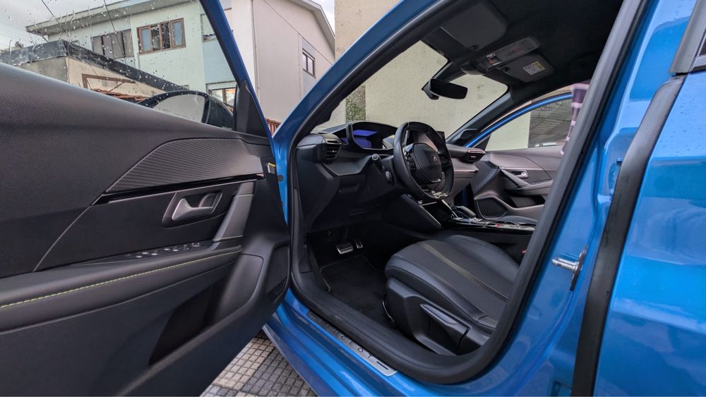 PEUGEOT e208 GT line 50kWH