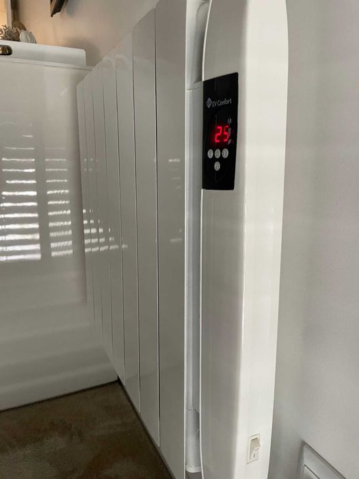 AQUECEDOR/RADIADOR de fluido térmico - 850W (Parede)