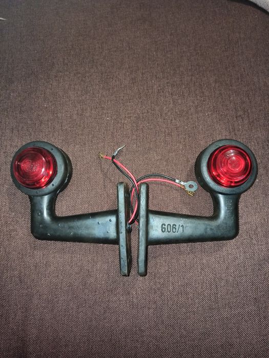 Фонарь габаритный GMAK G06/1 красно белый цена за комплект