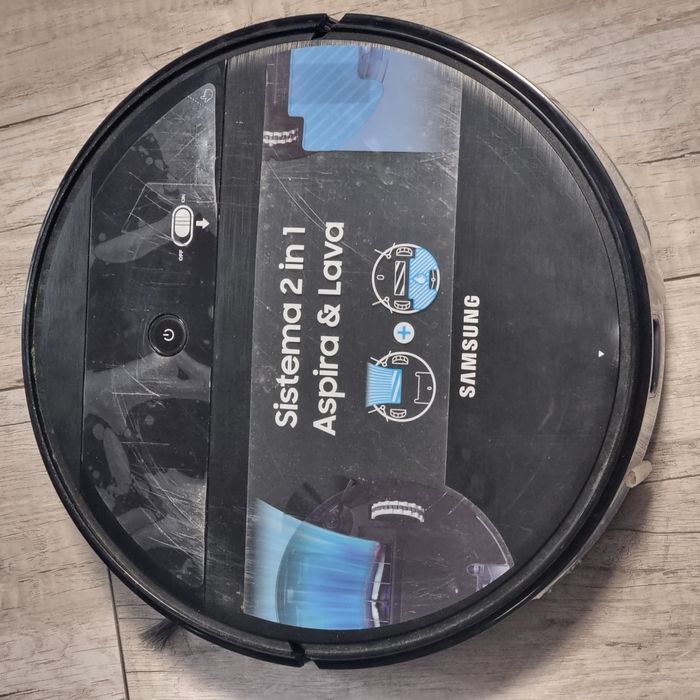 Robot sprzątający SAMSUNG VR05R5050WK uszkodzony