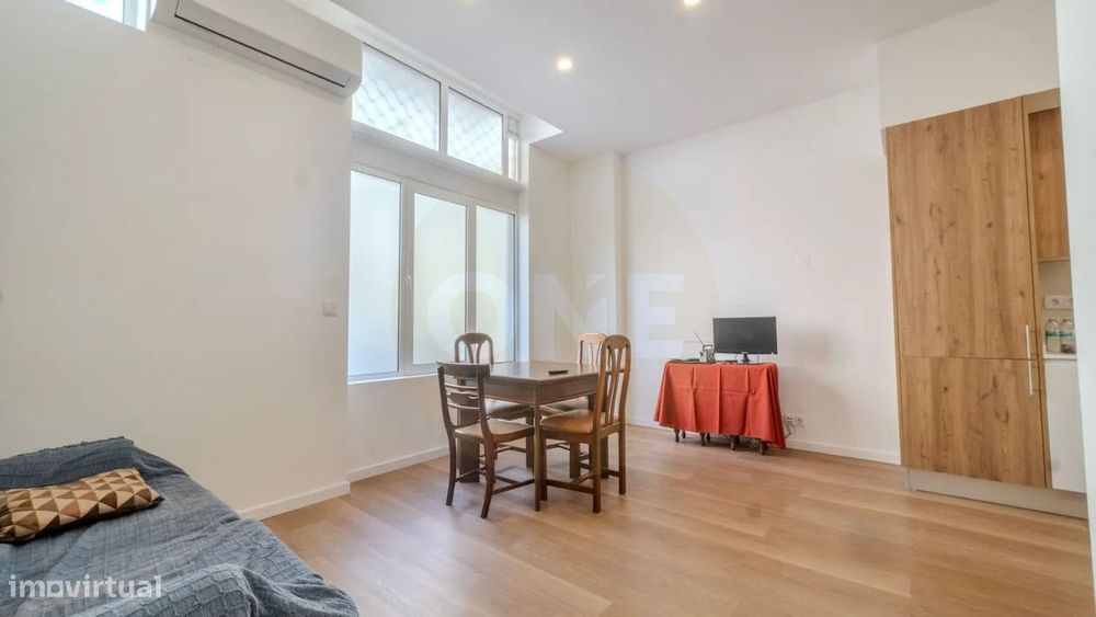 Apartamento T3 Remodelado, no bairro da Codivel, Odivelas
