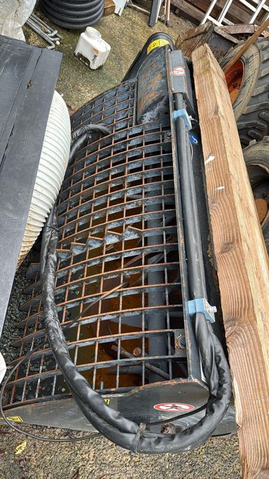 Máquina Bobcat Mustang