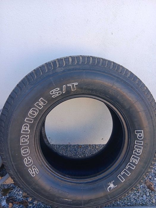 Pneu 275/70/16 Pirelli scorpion S/T