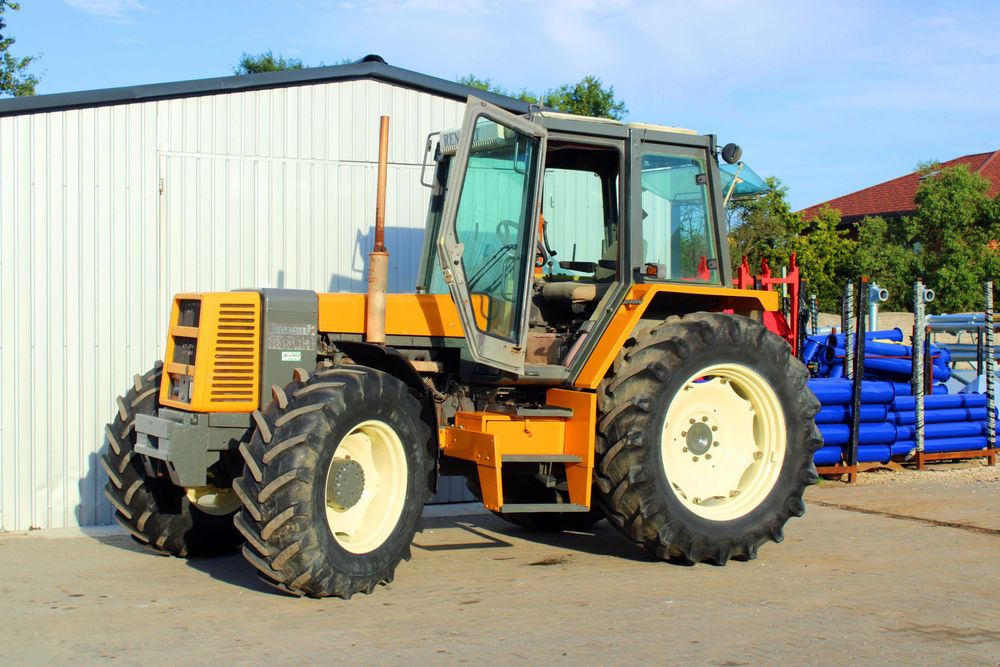 Ciągnik Rolniczy RENAULT 133.14 (133-14) TX / Silnik MWM 6-Cylindrów / Napęd 4x4 / Stan Bdb