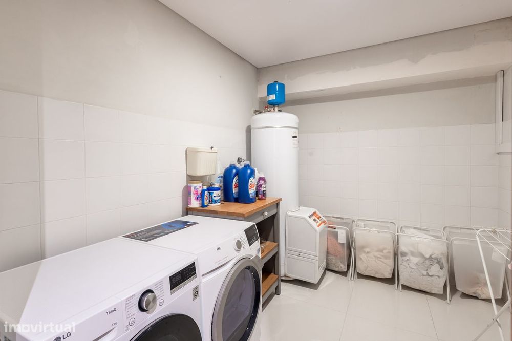 Moradia T5 de 3 Frentes em Ermesinde – Condomínio Fechado