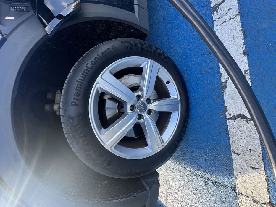 Audi e-tron 55 quattro 2020 | Com garantia até Abril 2026