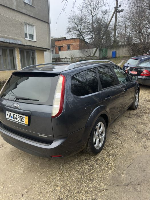 Свіжопригнаний фокус 2010 1.6 mpi