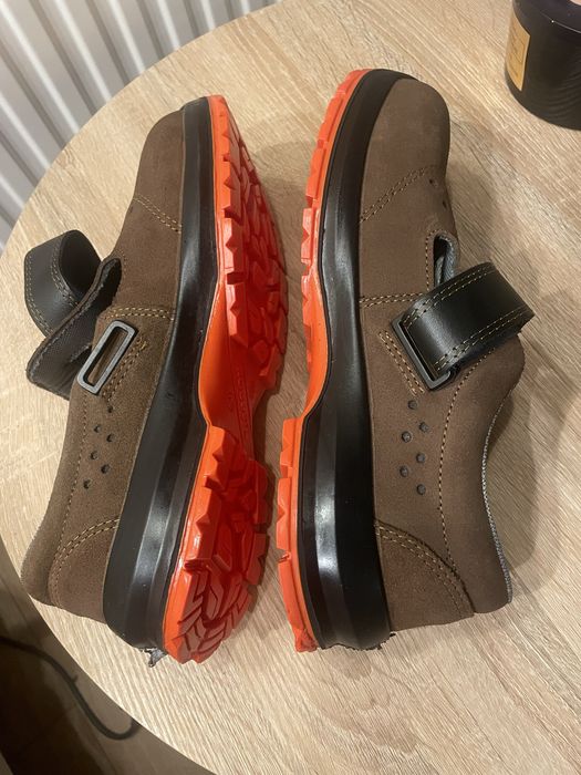 Nowe Buty robocze z blachom rozm 43