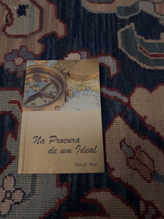 Livro “Na procura de um ideal”