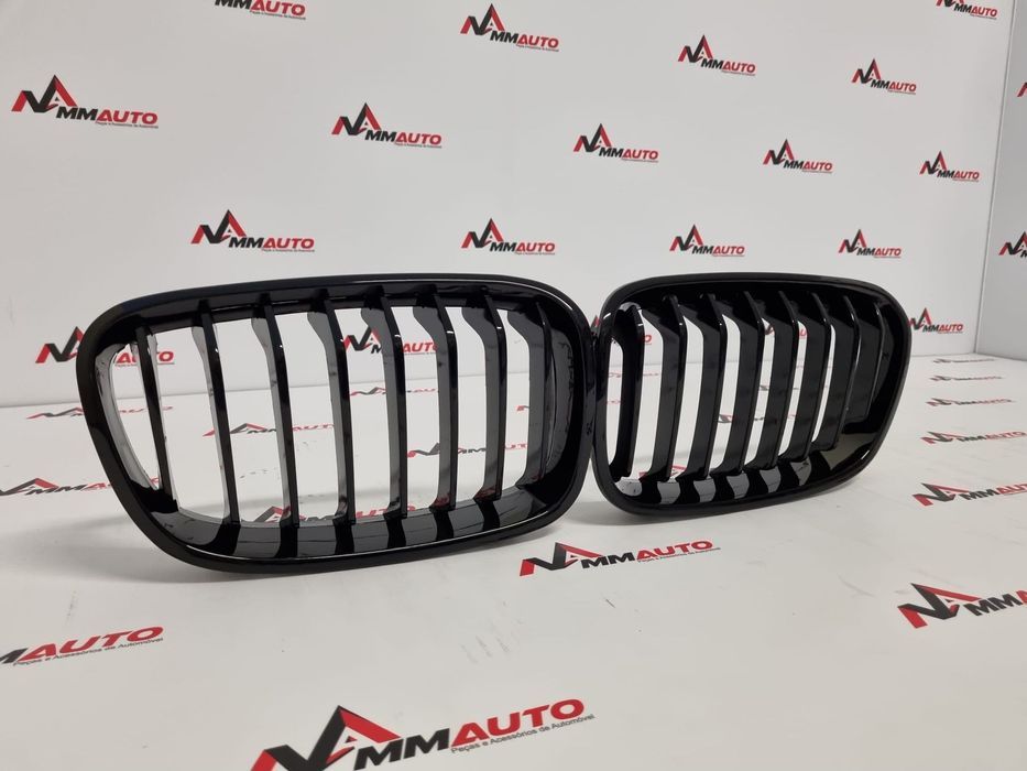 Grelhas Frontais BMW F20 F21 Preto Brilho