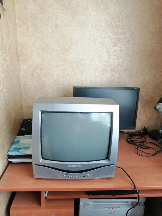 Телевізор працюючий