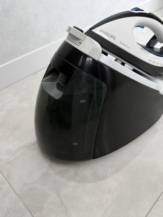 Парогенератор Philips Perfect Care GC 9245