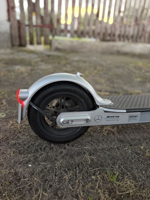 Xiaomi Mi Electric Scooter Pro 2 Mercedes-AMG Petronas F1 Team Edition