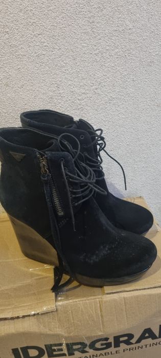 Diesel botins novos tamanho 37