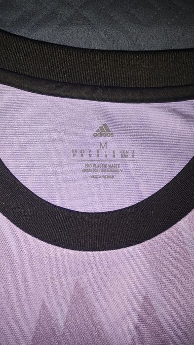 T-shirt Oficial Real Madrid 22/23 Fora (M)