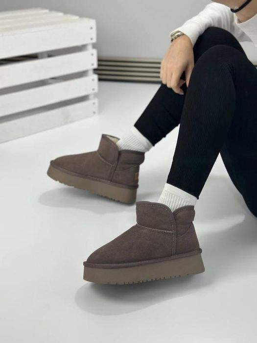 Уги   чорні    та коричневі на потовщеній підошві 37,39р