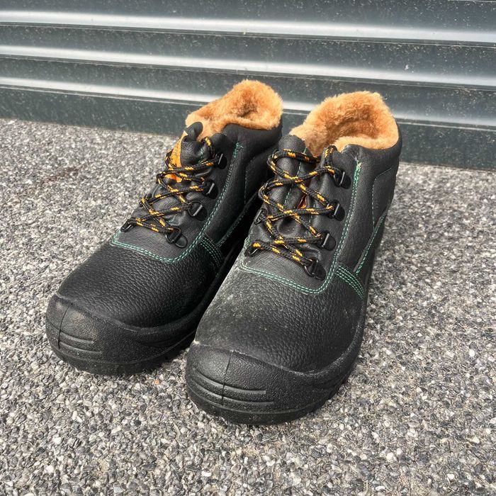 Buty Robocze Skórzane Zmowe Ocieplane Kożuszkiem z Podnoskiem BOA S1 r. 40