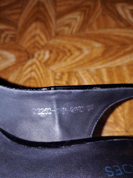 Продам каблуки Le'BERDES