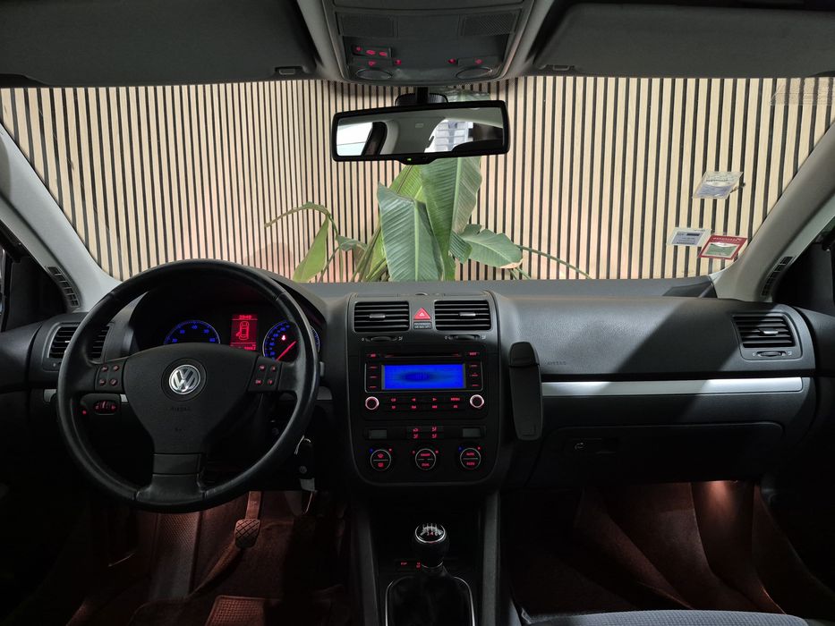 VW Jetta 1.6FSI - 52.000KM | GARANTIA | NACIONAL