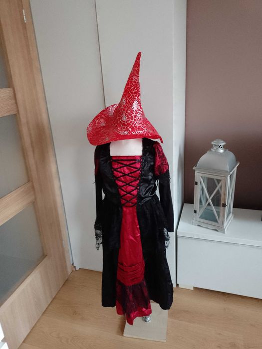 Strój karnawałowy WRÓŻKA CZAROWNICA WAMPIRZYCA WIEDŹMA  134/140 (15)