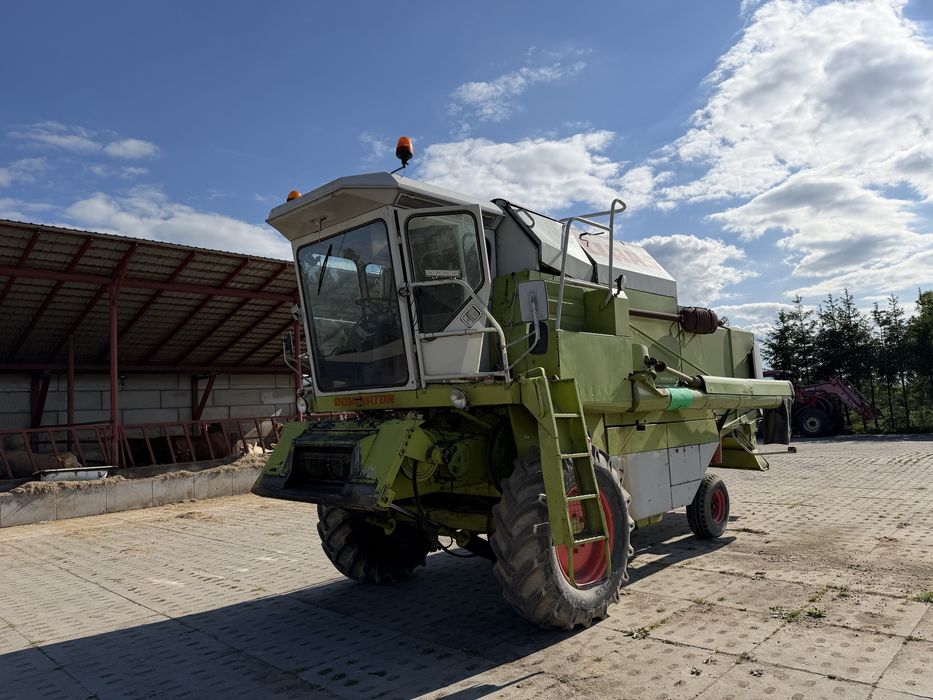 Claas Dominator 76