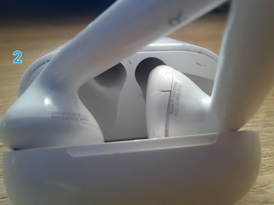 Навушники безпровідні Apple Airpods 1 під ремонт.