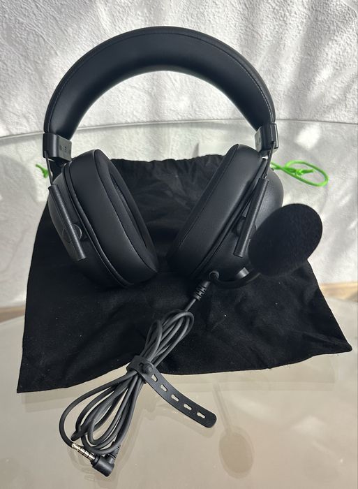 Нові навушники Razer BlackShark V2 X та Ігрові навушники JBL Quantum 300 — open box