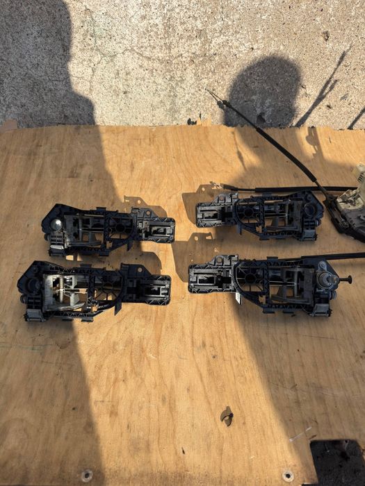 Ручки дверей замки механизмы тросики Passat B 6