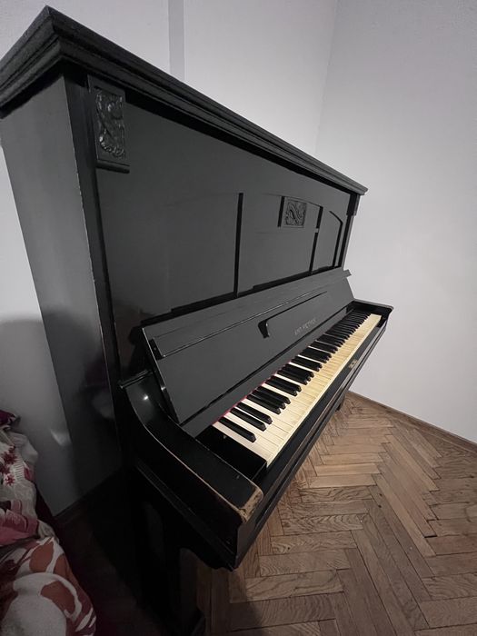 Pianino Ant.Petrof.
