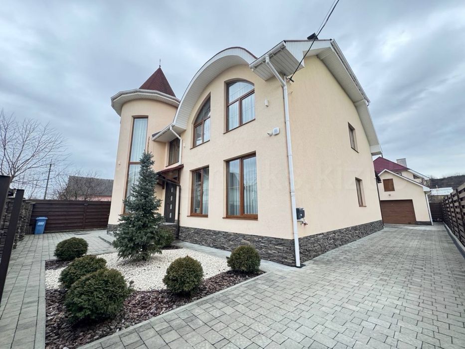 Без комісії/Продам будинок в Ужгороді/200 м2/5 сотих/Газове опалення