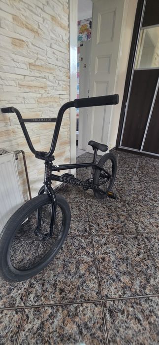 Czarny rower BMX WETHEPEOPLE Thrillseeker