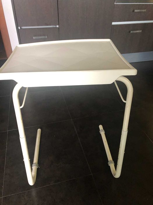 Mesa de apoio/trabalho portátil