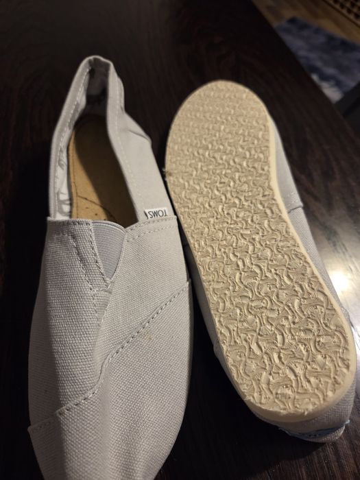 szare espadryle damskie, klasyczny model TOMS