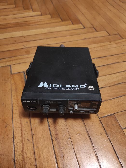 Радиостанция Midland Alan 100 Plus.