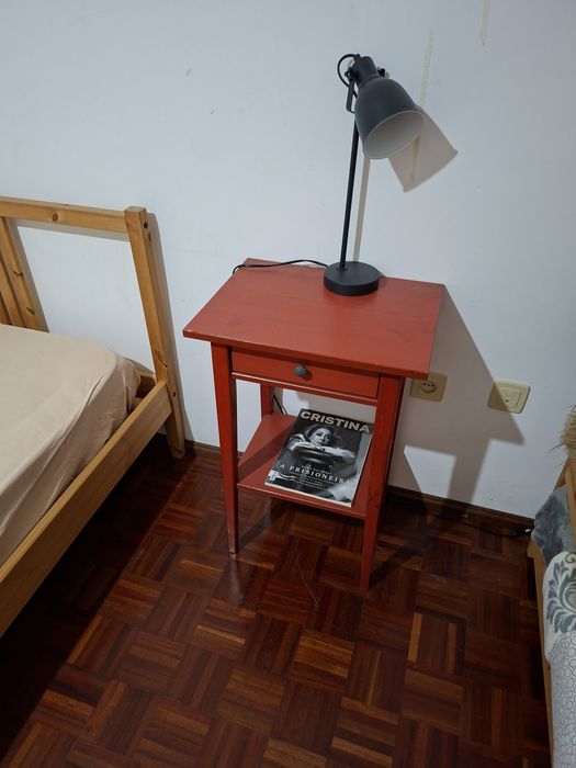 Mesa de cabeceira ikea