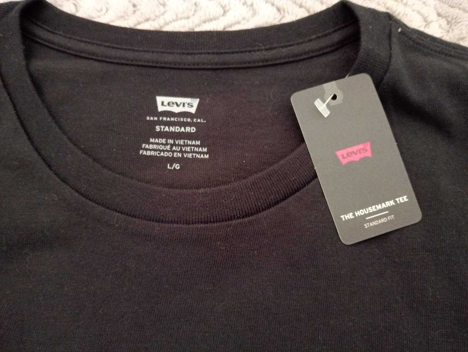 T-shirt Levis nova tamanho L