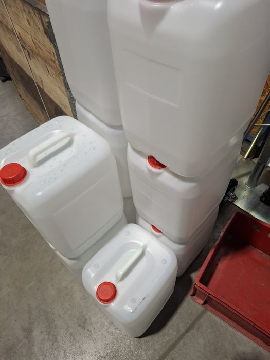 Bańka 20 l czyste.  Karnister pojemniki beczka