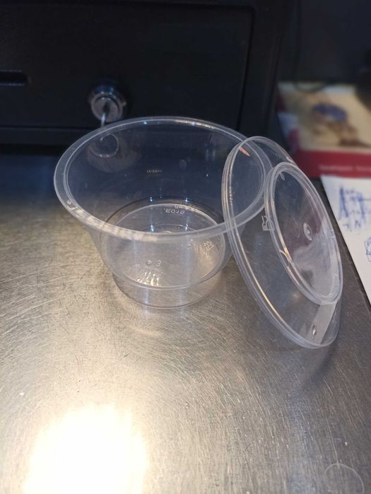 Taças de sobremesa com tampa