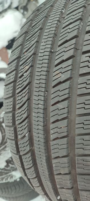 Гума 225 40 R18 4шт Ovation 2024року  всесезонна резина r18 225/40