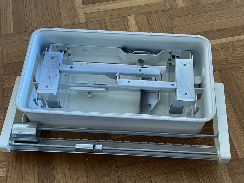 Balança Analógica para Bebés — Simples, Fiável e Sempre Pronta