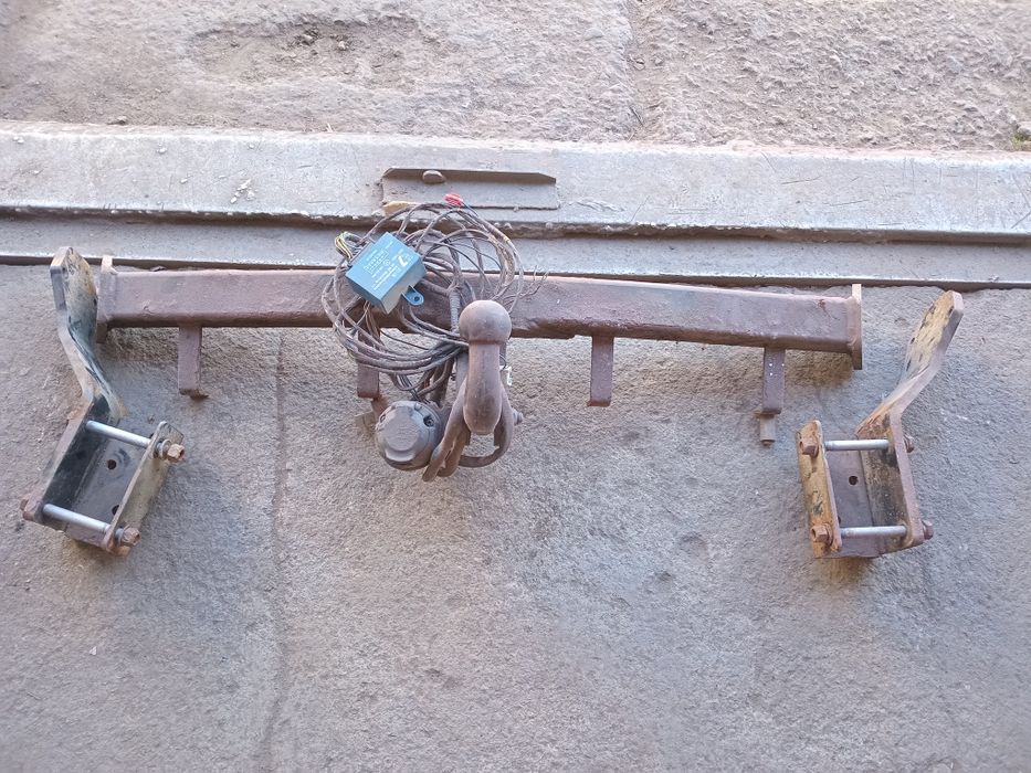 Фаркоп хундай сантафе 2011р з проводкою і блочком