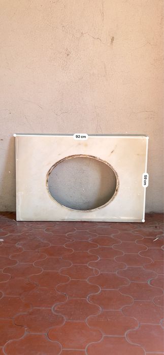 Tampo de Casa de Banho em Mármore com Recorte Oval - (BAIXA DE PREÇO)