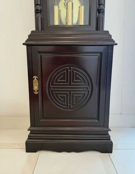 Relógio de Pendulo "Tempus Fugit" em madeira oriental