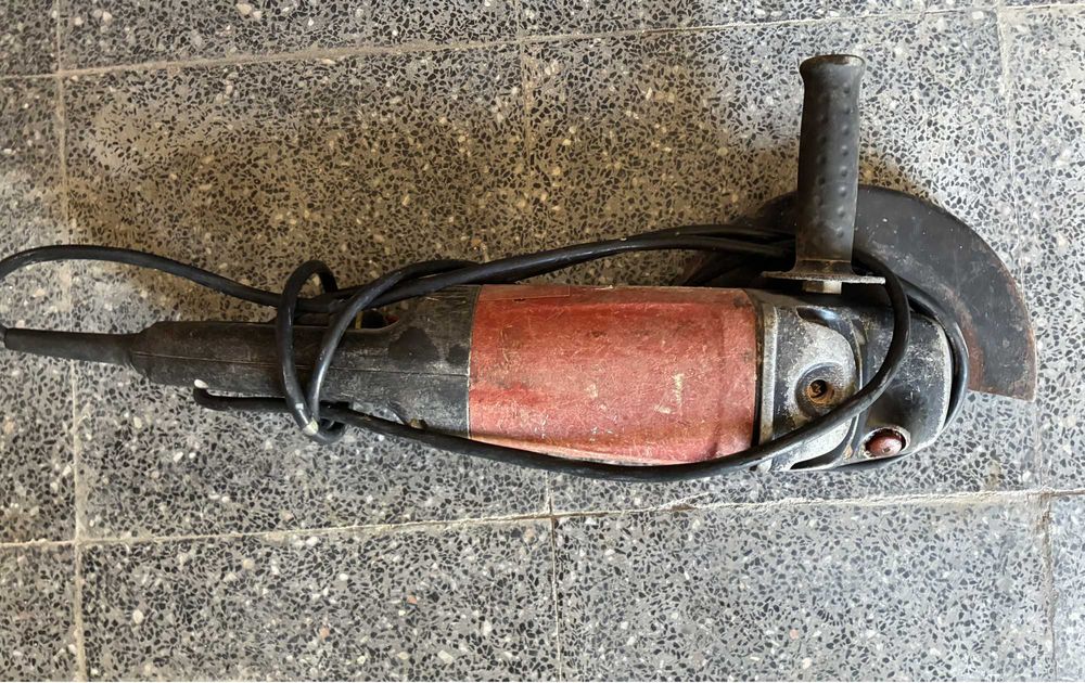 Rebarbadora Hilti DC 230S